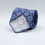 Cruciani &amp; Bella

60% Linen, 40% Silk&nbsp;
Italian fabric

Unlined tie
Blue, Sky Blue and Grey Motifs printed tie
Handmade in Italy
8 cm x 150 cm
#10082