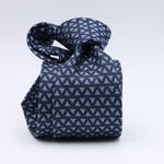 Cruciani &amp; Bella
100% Woven Jacquard Silk
Self-Tipped
Blue, Light Blue and White Motif Tie
Made in Italy
8 x 150 cm
#10105