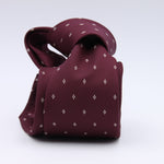 Cruciani &amp; Bella
100% Woven Jacquard Silk
Self-Tipped
Red Wine and White Motif Tie
Made in Italy
8 x 150 cm
#10107