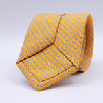 Cruciani &amp; Bella
100% Printed Silk

Self-Tipped
Light Orange, White and Sky Blue motif Tie&nbsp;
Handmade in Rome, Italy.

8,5 cm x 152 cm
#10152