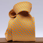 Cruciani &amp; Bella
100% Printed Silk

Self-Tipped
Light Orange, White and Sky Blue motif Tie&nbsp;
Handmade in Rome, Italy.

8,5 cm x 152 cm
#10152