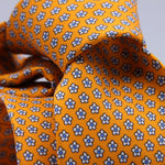 Cruciani &amp; Bella
100% Printed Silk

Self-Tipped
Light Orange, White and Sky Blue motif Tie&nbsp;
Handmade in Rome, Italy.

8,5 cm x 152 cm
#10152