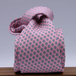 Cruciani &amp; Bella
100% Printed Silk

Self-Tipped
Pink, White and Sky Blue motif Tie&nbsp;
Handmade in Rome, Italy.

8,5 cm x 152 cm
#10153