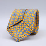 Cruciani &amp; Bella
100% Printed Silk

Self-Tipped
Yellow, Light Blue and White motif Tie&nbsp;
Handmade in Rome, Italy.

8,5 cm x 152 cm
#10160