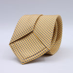 Cruciani &amp; Bella
100% Printed Silk

Self-Tipped
Yellow, White and Blue motif Tie&nbsp;
Handmade in Rome, Italy.

8,5 cm x 152 cm
#10162
