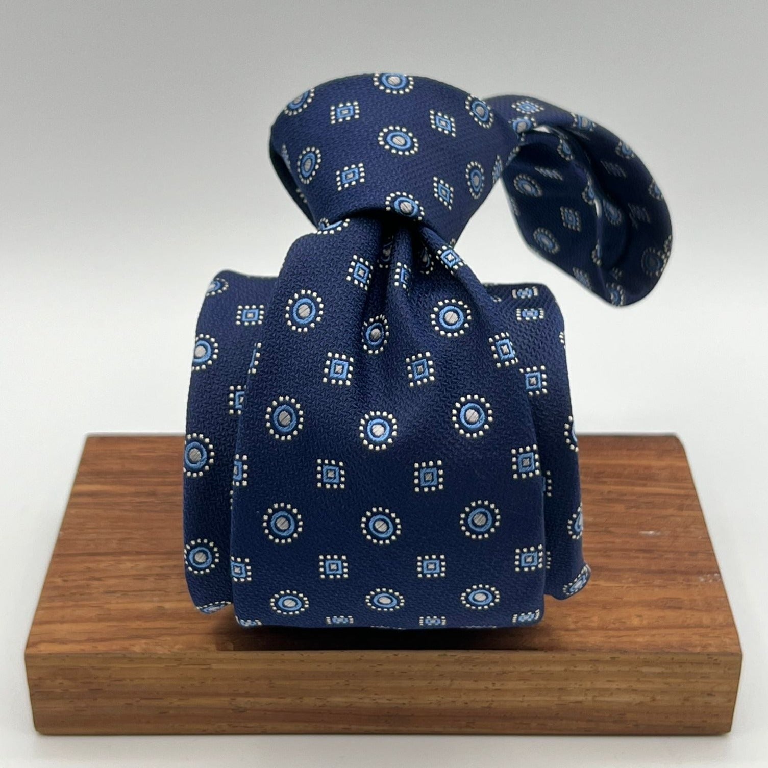 Drake's for Cruciani & Bella 100%  Woven Silk Jacquard Tipped Blue, Light Blue and White Motif Tie Handmade in London, England 9 cm x 148 cm #5384