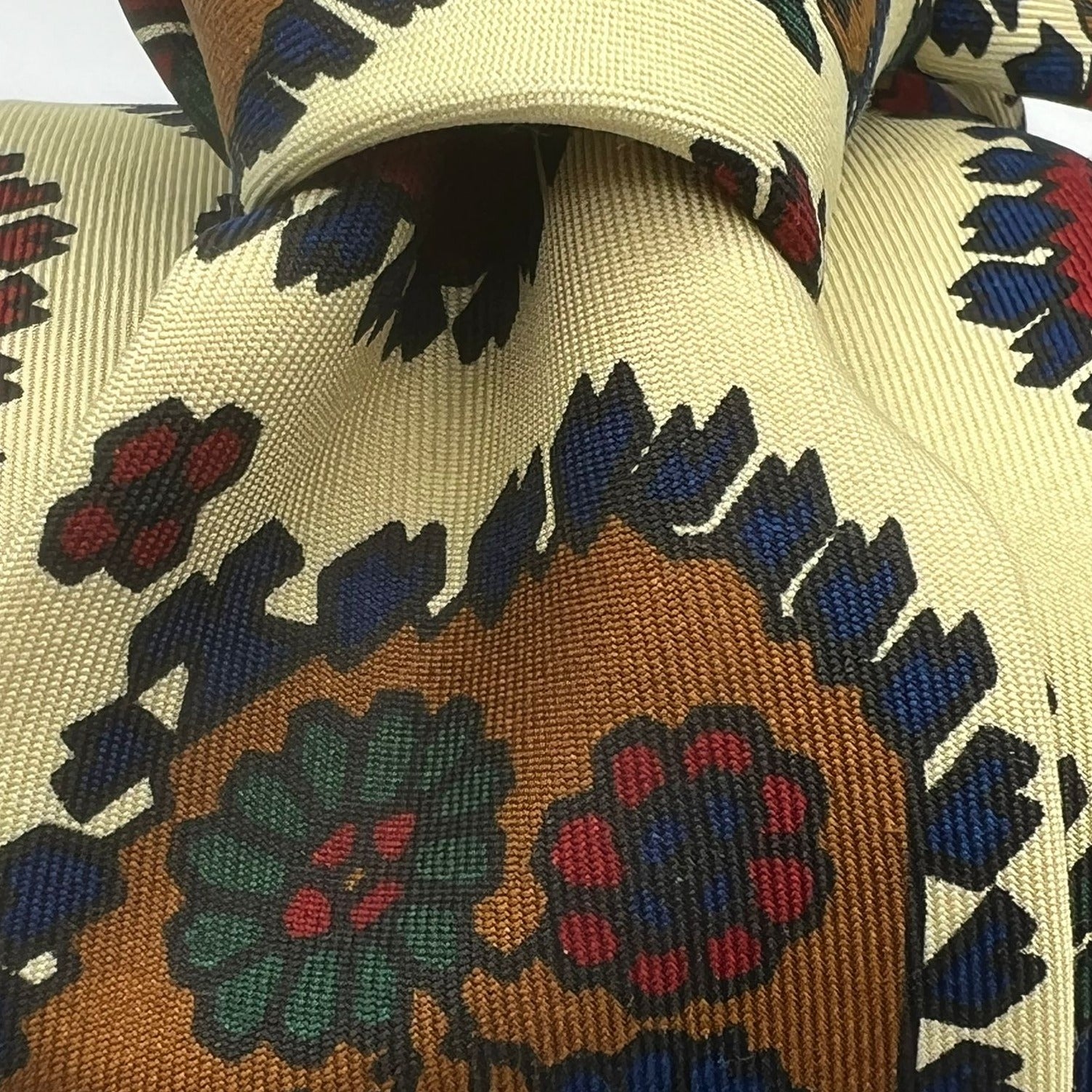 Drake's for Cruciani & Bella 36 oz 100% Printed Silk Tipped Light Yellow Tie Brown, Bleu, Red and Green Motif  Handmade in England 8 cm x 148 cm