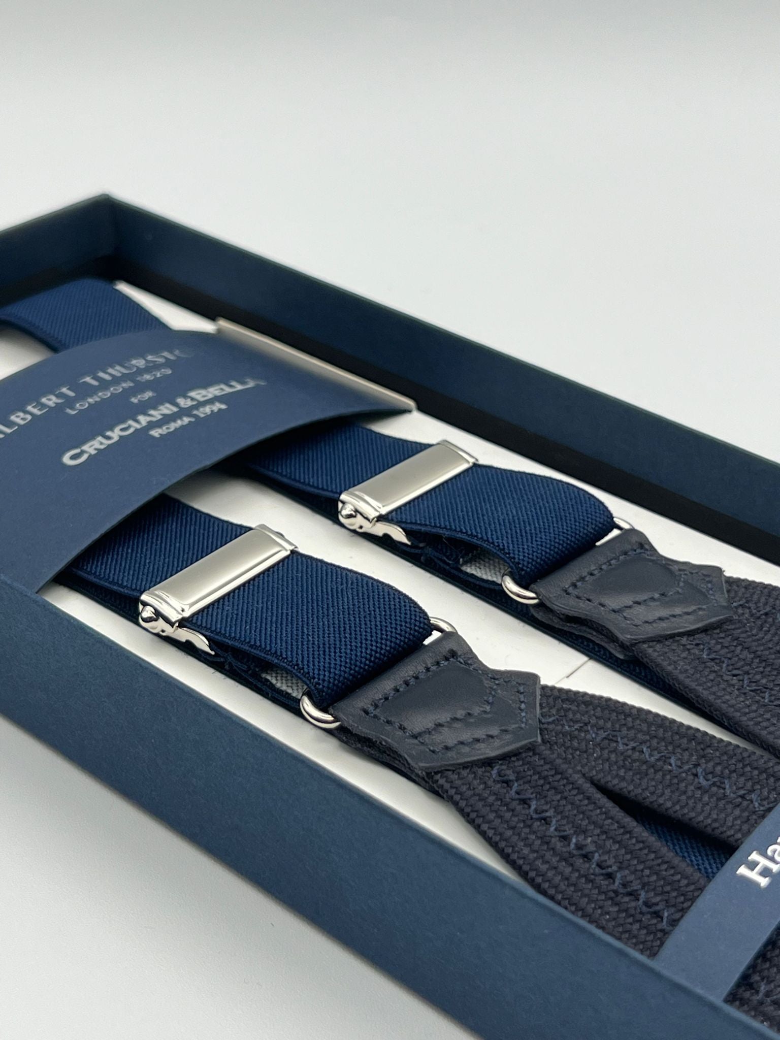Albert Thurston for Cruciani & Bella Made in England Adjustable Sizing 25 mm elastic braces Blue Plain Braid ends Y-Shaped Nickel Fittings Size: XL