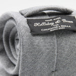 Holliday &amp; Brown for Cruciani &amp; Bella
90% Wool - 10% Silk
Tipped

Light Grey Plain tie
Handmade in Italy

8 cm x 150 cm
#9668