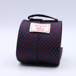 Cruciani &amp; Bella
100% Silk
Self-Tipped
Dark Blue and Red Motif Tie
Handmade and Printed in &nbsp;Italy
English Archive Motif
8,5 cm x 150 cm
#9696