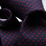 Cruciani &amp; Bella
100% Silk
Self-Tipped
Dark Blue and Red Motif Tie
Handmade and Printed in &nbsp;Italy
English Archive Motif
8,5 cm x 150 cm
#9696