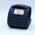 Cruciani &amp; Bella
100% Silk
Self-Tipped
Navy Blue, Rust and Light Blue Motif Tie
Handmade and Printed in &nbsp;Italy
English Archive Motif
8 cm x 150 cm
#9718