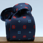 Cruciani &amp; Bella
100% Silk
Self-Tipped
Navy Blue, Red and Light Blue Motif Tie
Handmade and Printed in &nbsp;Italy
English Archive Motif
8 cm x 150 cm
#9721
