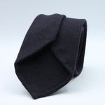 Cruciani &amp; Bella
100% Shetland Wool

Dark Blue Plain Color
Unlined Tie
Handmade in Italy
#9799
Suggested knot: Four-in-hand