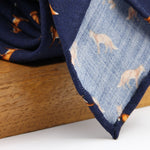 Cruciani &amp; Bella
Printed and Handmade in Italy
100% Wool
Unlined
Blue Tie with Light Brown Fox pattern
8 cm x 150 cm
#9862