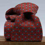 Cruciani &amp; Bella

100% Printed Madder Silk&nbsp;
Italian fabric

Unlined tie
Red, Brown and Light Blue Printed Motif Tie

Handmade in Italy
8 cm x 150 cm
#9995