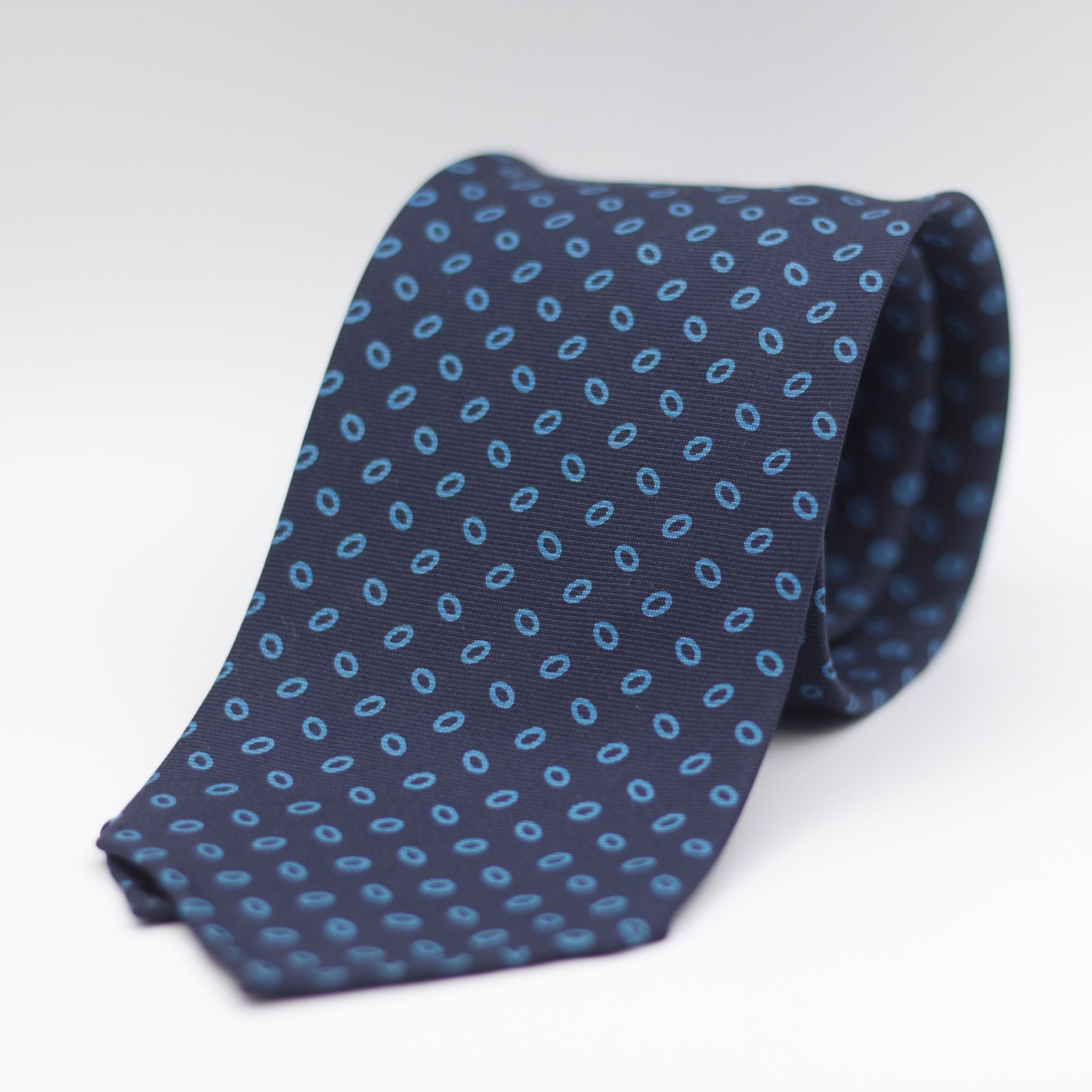 Cruciani & Bella 100% Printed Silk 36 oz UK fabric Unlined Blue, Light Blue Motif Unlined Tie Handmade in Italy 8 x 150 cm