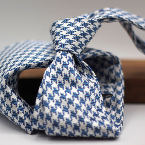 Cruciani & Bella 100% silk Tipped 3-Folds High Cobalt Blue Hoiundstooth Tie Handmade in Como, Italy 8 cm x 150 cm