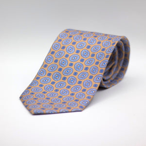 Cruciani &amp; Bella 100% Printed Silk Silk Made in England&nbsp; Self-tipped Beige, Blue and White Motif Tie 8 cm x 150 cm Handmade in &nbsp;England