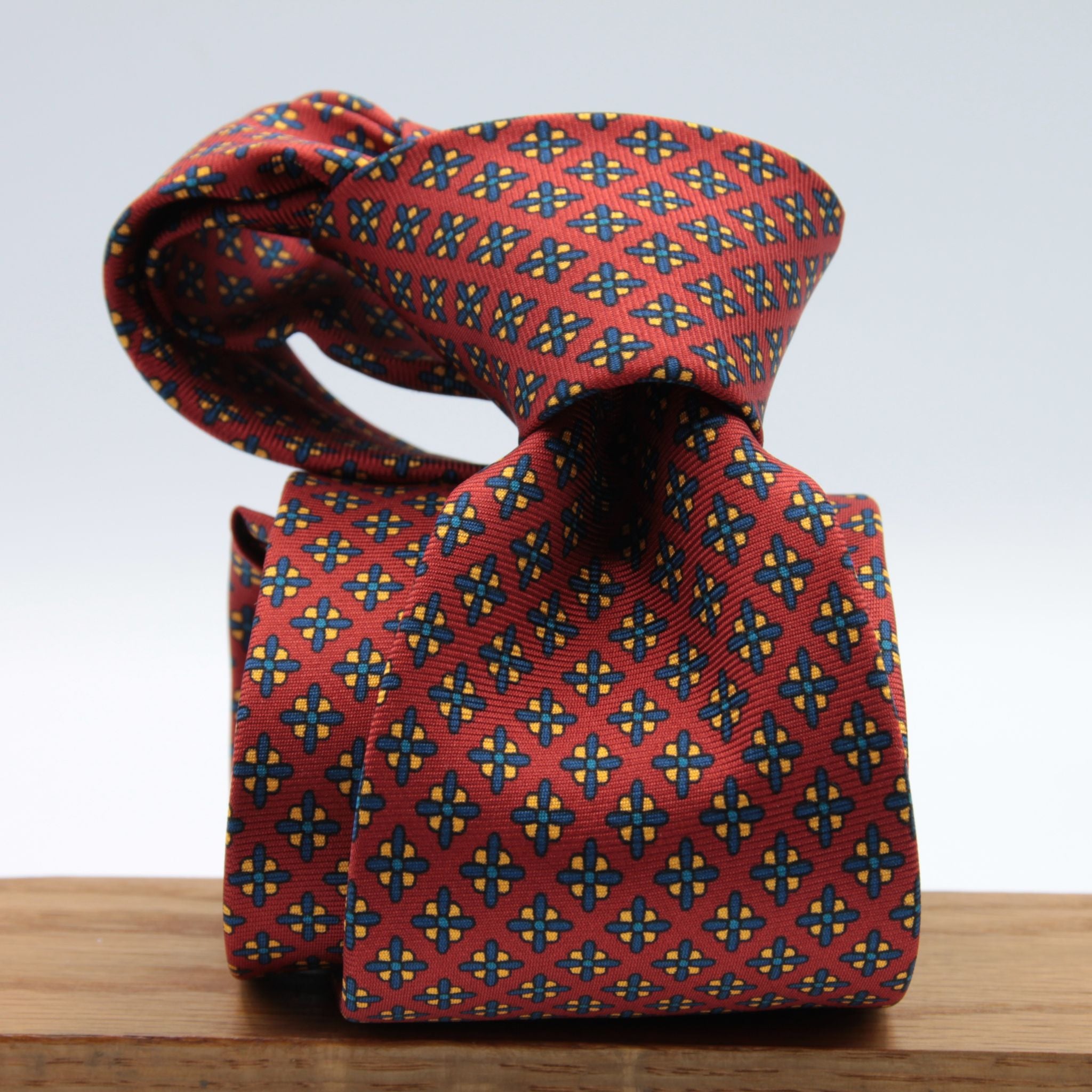 Cruciani &amp; Bella&nbsp; 100% Printed Silk Self-Tipped Printed Archive Medallion Design Red, Yellow and blue Handmade in Italy 8 x 150 cm #8916 c