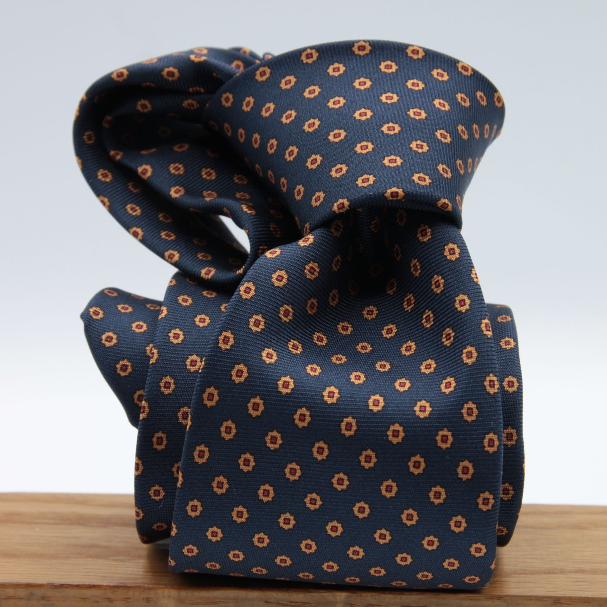Cruciani &amp; bella&nbsp; 100% Printed Silk Self-Tipped Royal Blue, Brown and Red Small Printed Flowers Handmade in Italy 8 x 150 cm #8911