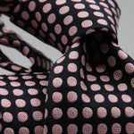 Cruciani &amp; Bella

100% Woven Jacquard silk
Tipped

Dark Blue and Pink "Winston's Spot" Tie
Handmade in Como, Italy
8 cm x 150 cm
#8801