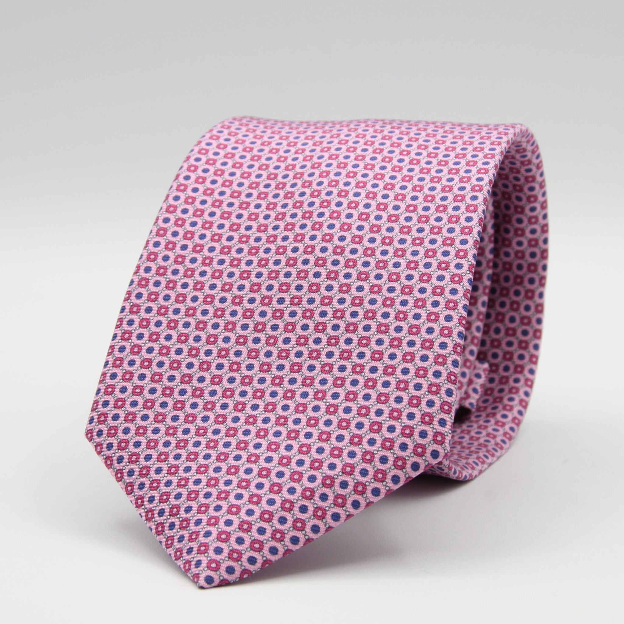Cruciani &amp; Bella
100% Printed Silk

Self-Tipped
Pink, Red, Blue and White Motif Tie&nbsp;
Handmade in Rome, Italy.

8 cm x 150 cm
#92889