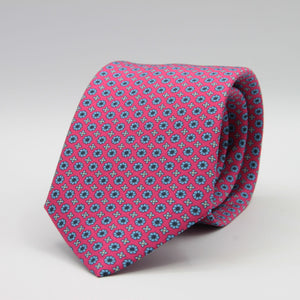 Cruciani &amp; Bella
100% Printed Silk

Self-Tipped
Light red, Light Blue and White Motif Tie&nbsp;
Handmade in Rome, Italy.

8 cm x 150 cm
#9291