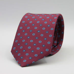 Cruciani &amp; Bella
100% Printed Silk

Self-Tipped
Red Wine, Blue, Light Blue and White Motif Tie&nbsp;
Handmade in Rome, Italy.

8 cm x 150 cm
#9300
