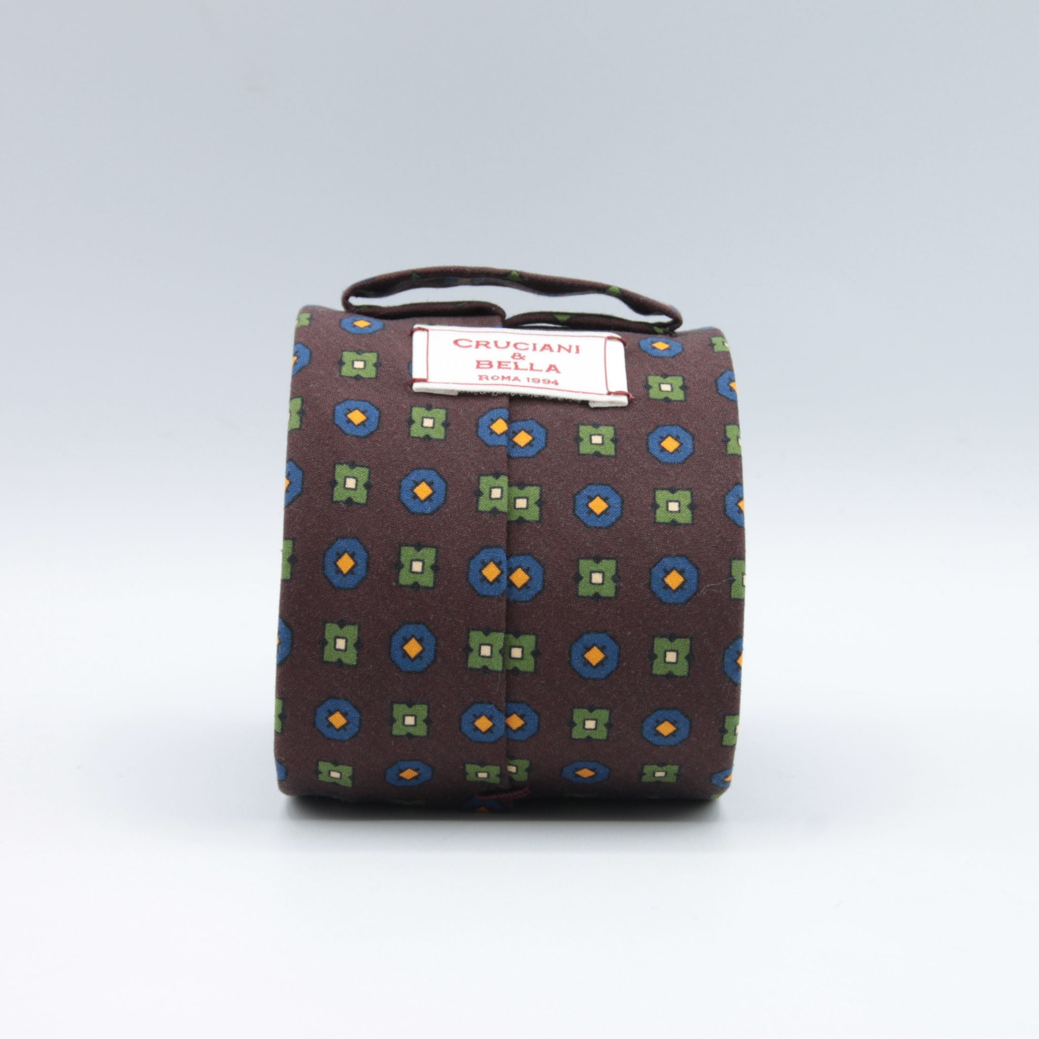 Cruciani &amp; Bella
Handmade in Italy
Unlined
Brown, Blue, Green and Yellow
100% Madder Silk
8 X 150 Cm
#9065