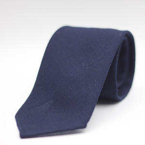 Cruciani & Bella Hardy Minnis Fresco III, 2 Ply 100% Wool, 280 gr Made in Uk, Huddersfield Unlined Hand rolled blades Dark Blue Unlined tie Handmade in Italy 8 cm x 150 cm