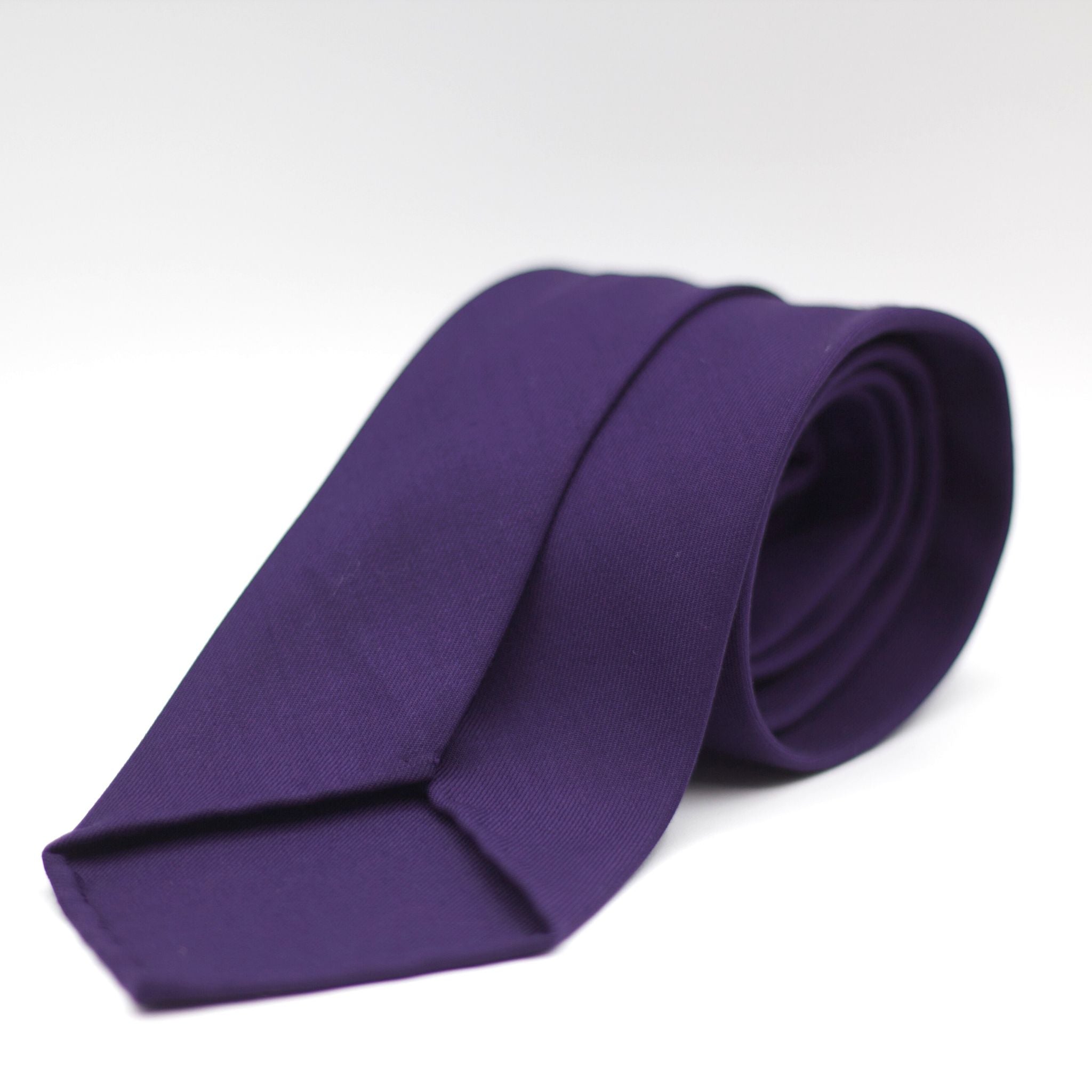 Cruciani & Bella 100% Tasmania  Wool Unlined Hand rolled blades Dark Purple Unlined Tie Handmade in Italy 8 cm x 150 cm
