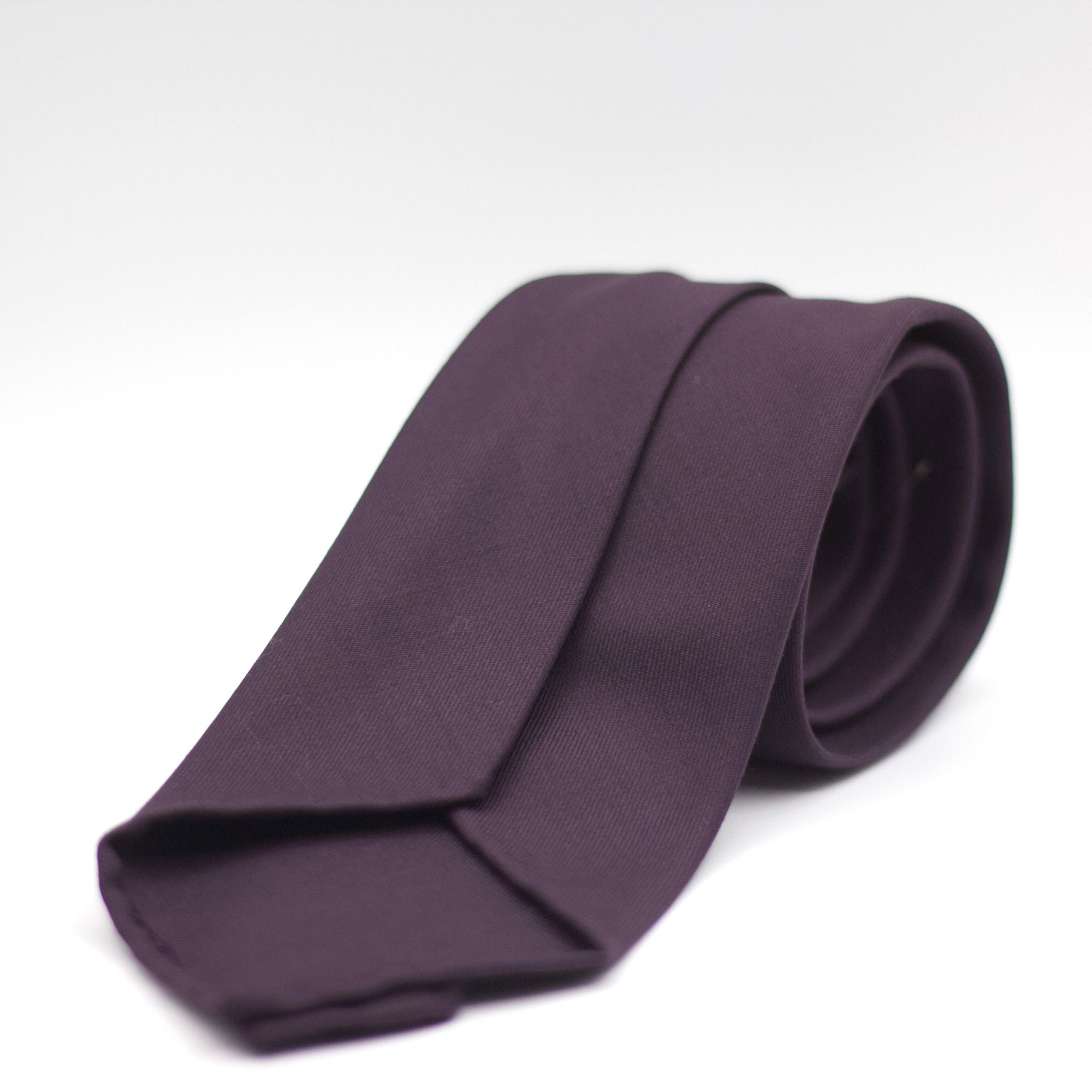 Cruciani & Bella 100% Tasmania  Wool Unlined Hand rolled blades Dark Violet Unlined Tie Handmade in Italy 8 cm x 150 cm