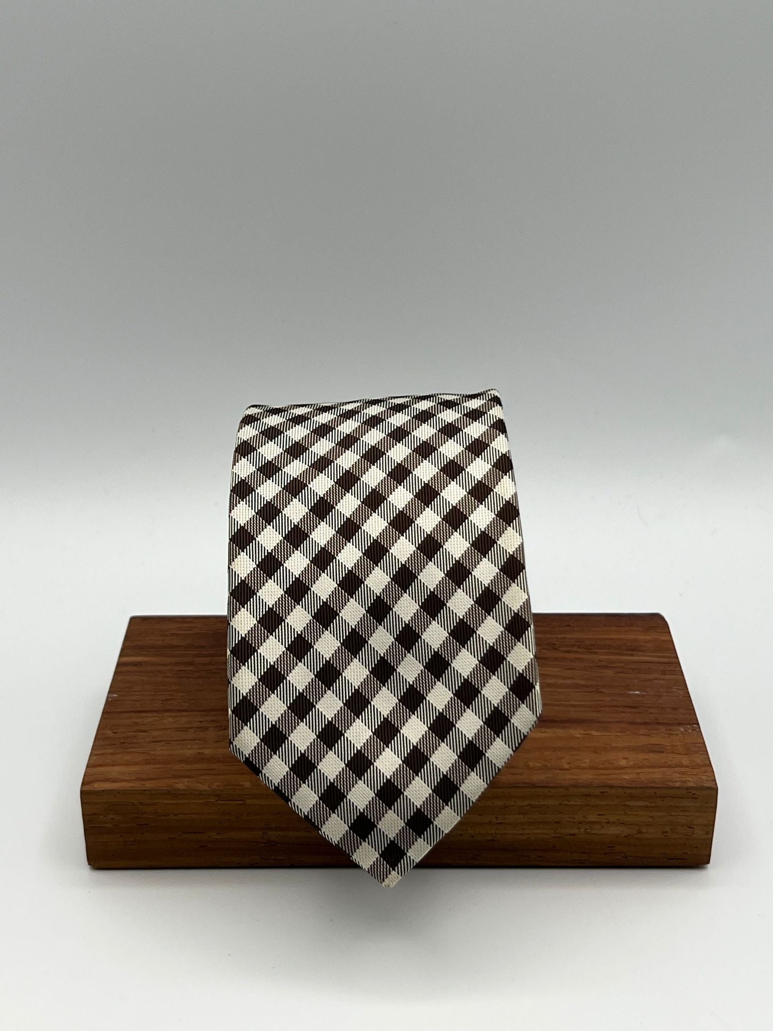 Drake's -  Wowen Silk -  White and Brown Cheek  Tie #7904