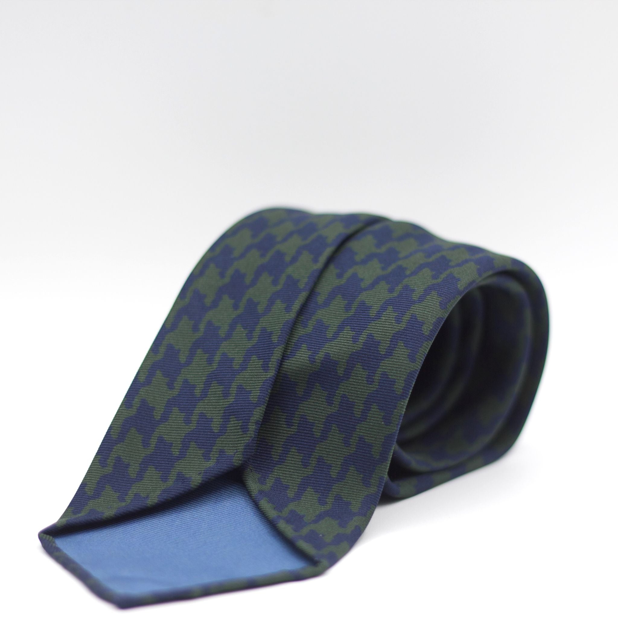 Holliday & Brown for Cruciani & Bella 100% printed Silk Unlined Seven Fold Green, Blue houndstooth motif tie Handmade in Italy 8 cm x 150 cm