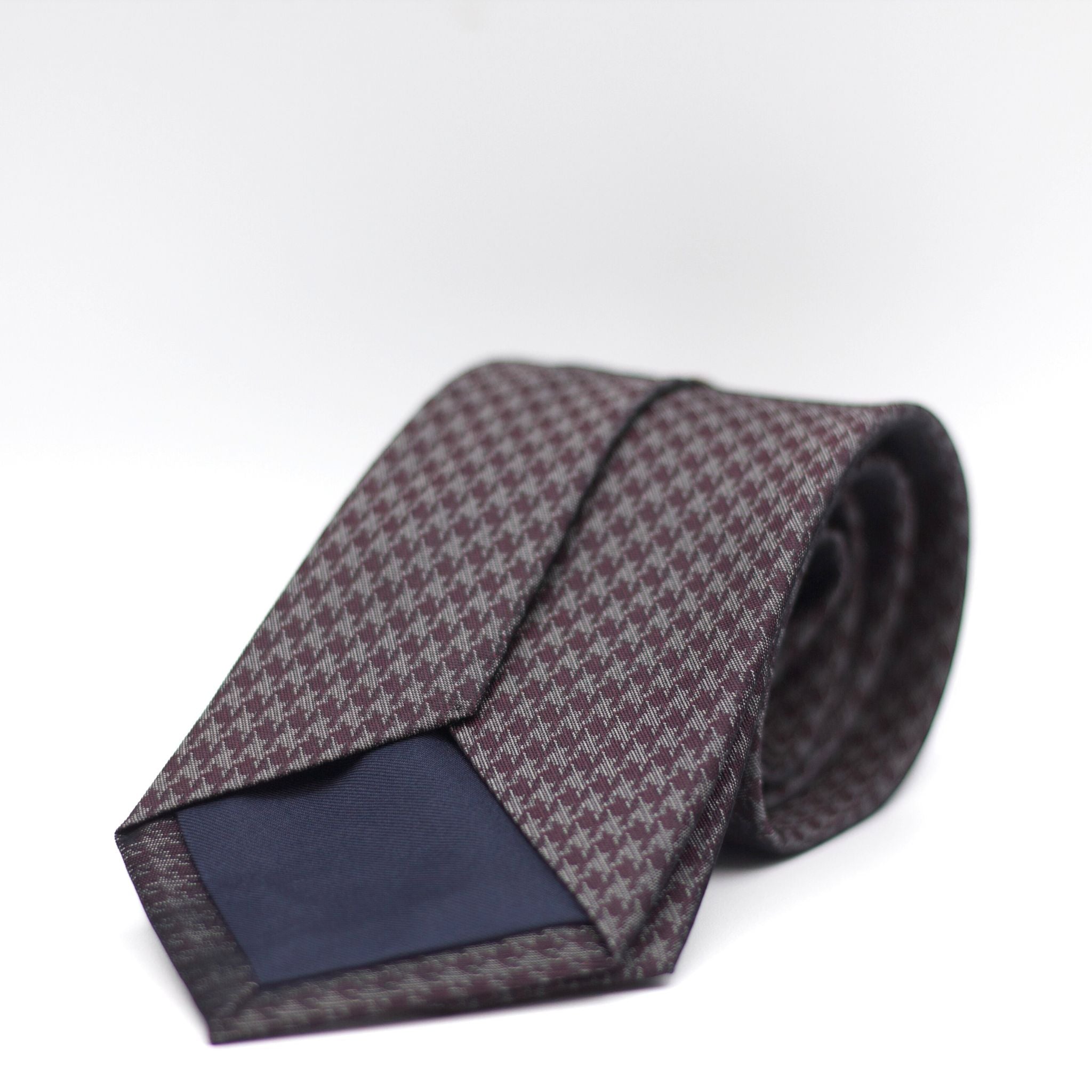 Holliday & Brown for Cruciani & Bella 100% Woven Jacquard Silk Tipped Grey and Brown Houndstooth motif tie Handmade in Italy 8 cm x 150 cm