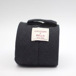 Cruciani & Bella Hardy Minnis Fresco III, 2 Ply 100% Wool, 310 gr Made in Uk, Huddersfield Unlined Hand rolled blades Mid Grey Tie Handmade in Italy 8 cm x 150 cm