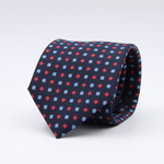 Holliday &amp; Brown for Cruciani &amp; Bella
100% printed Silk
Self Tipped
Navy Blue, Red and White motif tie
Exclusive tie lining
Handmade in Italy
8,5 cm x 150 cm
#10401