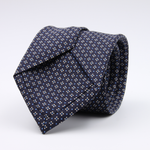Holliday &amp; Brown for Cruciani &amp; Bella
100% printed Silk
Self Tipped
Navy Blue, Light Blue and White motif tie
Exclusive tie lining
Handmade in Italy
8,5 cm x 150 cm
#10413