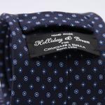 Holliday &amp; Brown for Cruciani &amp; Bella
100% printed Silk
Self Tipped
Navy Blue, Light Blue and White motif tie
Exclusive tie lining
Handmade in Italy
8,5 cm x 150 cm
#10414
