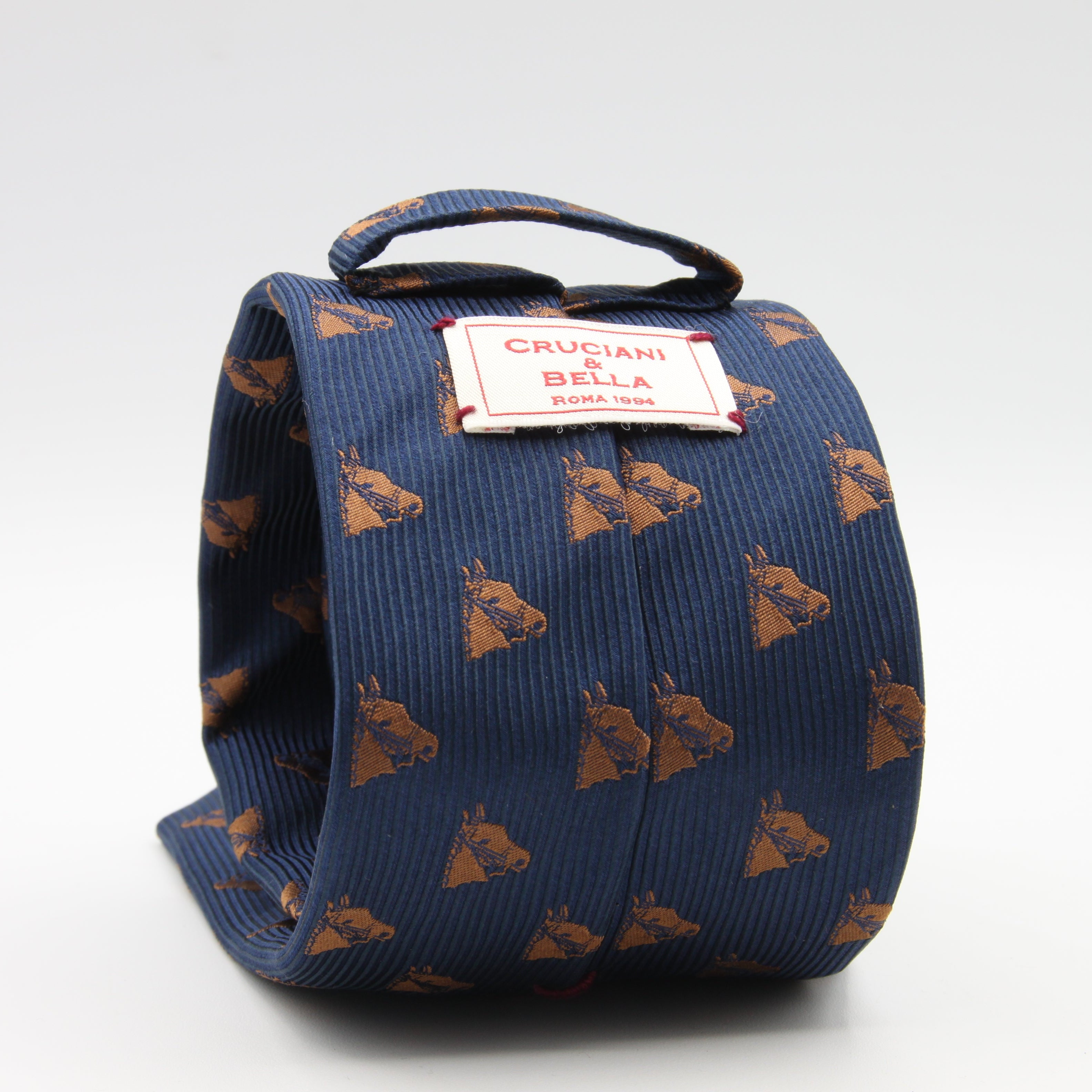 Cruciani &amp; Bella Tie
100% Woven Jacquard Silk
Handmade in Italy
Blue and Brown
Tipped
8 X 150 cm&nbsp;
#9493