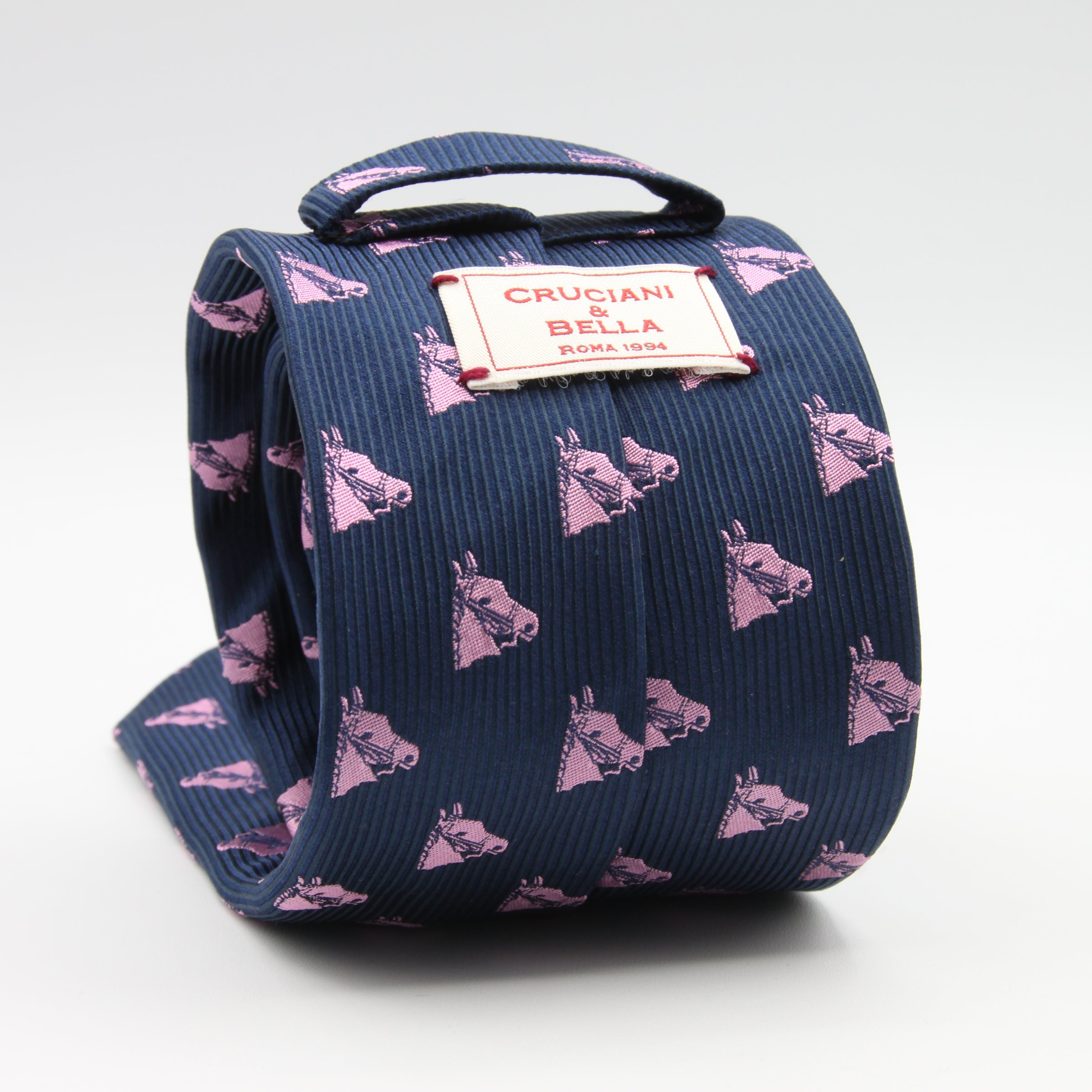 Cruciani &amp; Bella Tie
100% Woven Jacquard Silk
Handmade in Italy
Blue and Pink
Tipped
8 X 150 cm&nbsp;
#9494