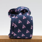 Cruciani &amp; Bella Tie
100% Woven Jacquard Silk
Handmade in Italy
Blue and Pink
Tipped
8 X 150 cm&nbsp;
#9494