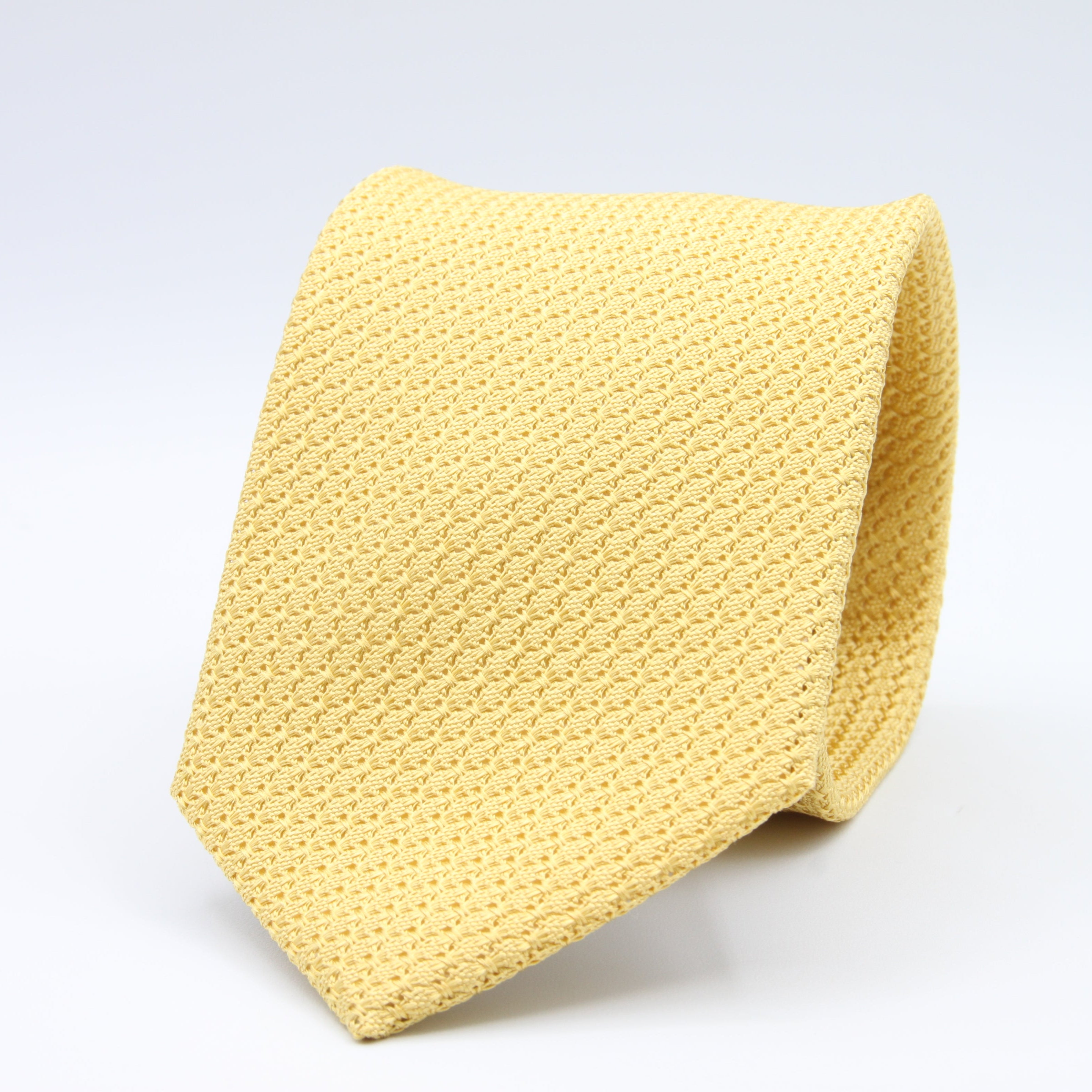 Cruciani &amp; Bella Tie
100% Silk Grenadine Garza Grossa

Tipped
Plaine Yellow Tie
Handmade in Italy
8 cm x 150 cm

#9497