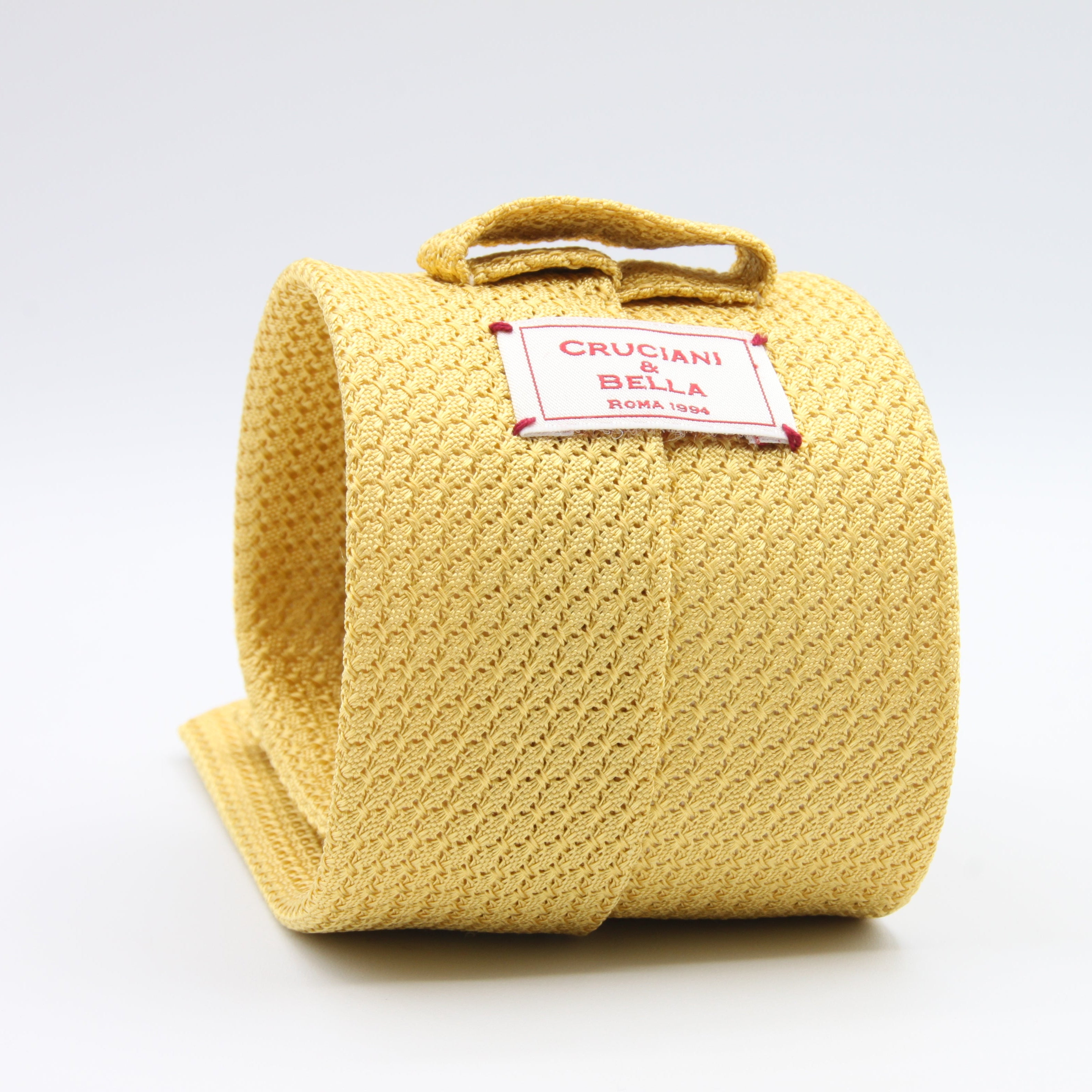 Cruciani &amp; Bella Tie
100% Silk Grenadine Garza Grossa

Tipped
Plaine Yellow Tie
Handmade in Italy
8 cm x 150 cm

#9497