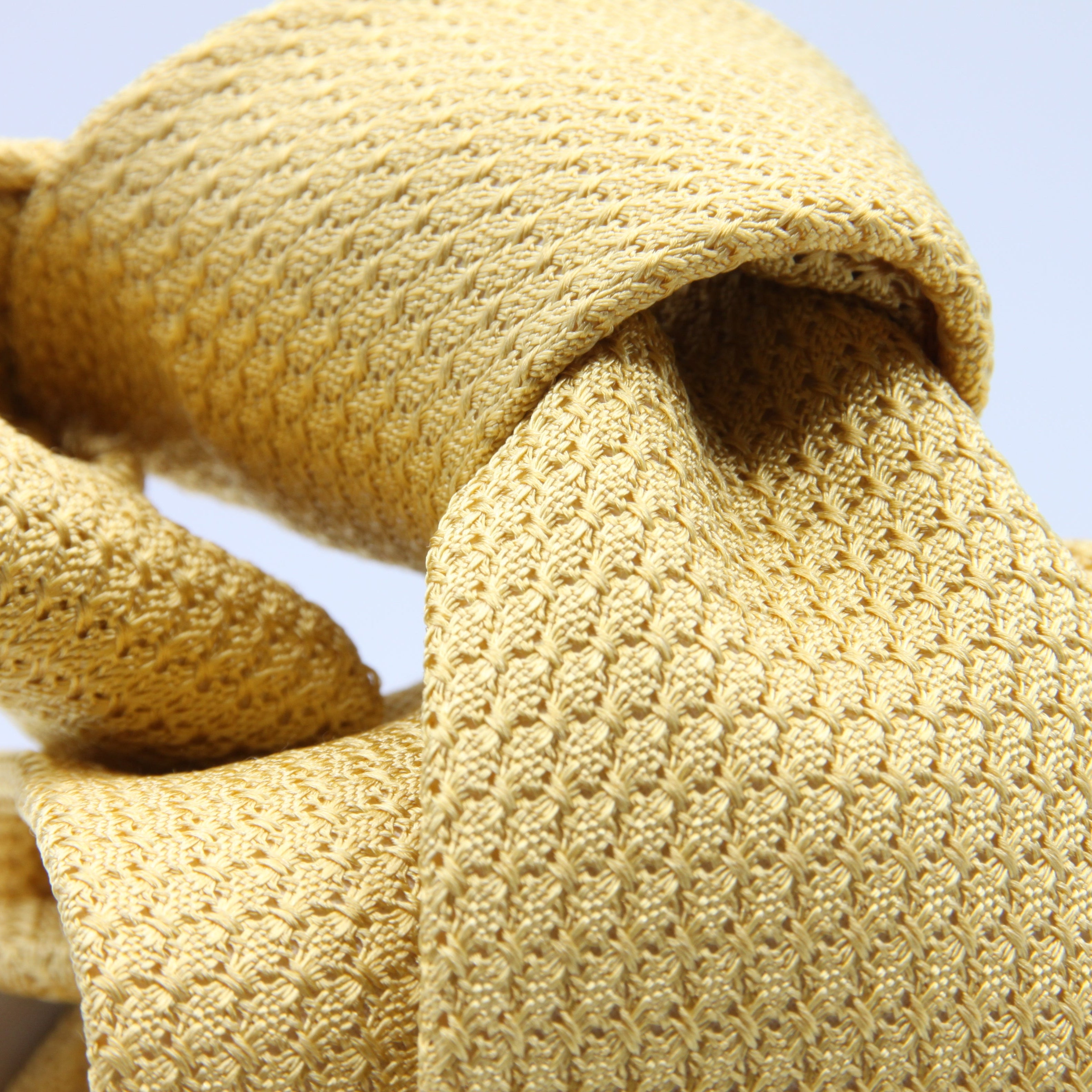 Cruciani &amp; Bella Tie
100% Silk Grenadine Garza Grossa

Tipped
Plaine Yellow Tie
Handmade in Italy
8 cm x 150 cm

#9497