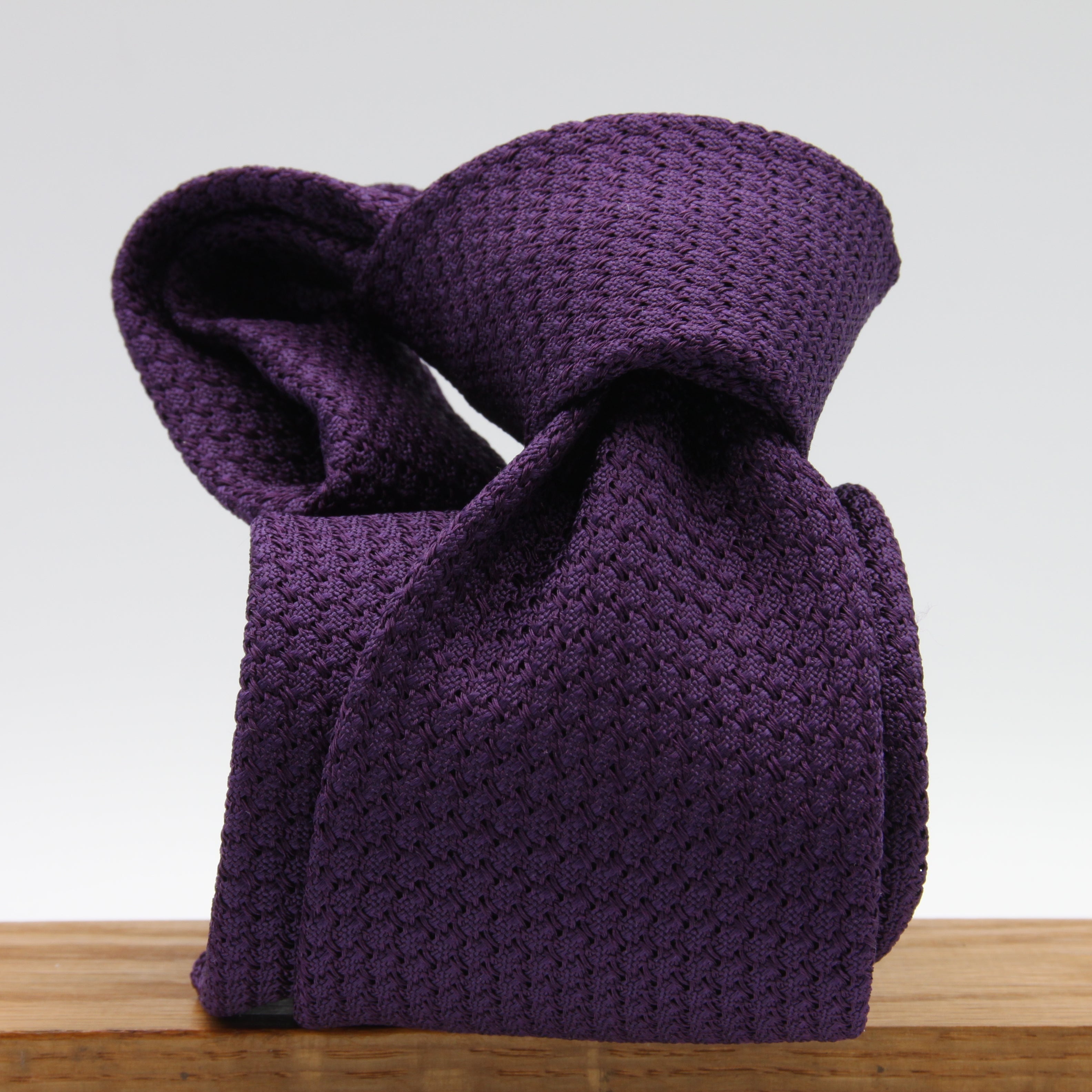 Cruciani &amp; Bella Tie
100% Silk Grenadine Garza Grossa

Tipped
Plain Purple Tie
Handmade in Italy
8 cm x 150 cm

#9499