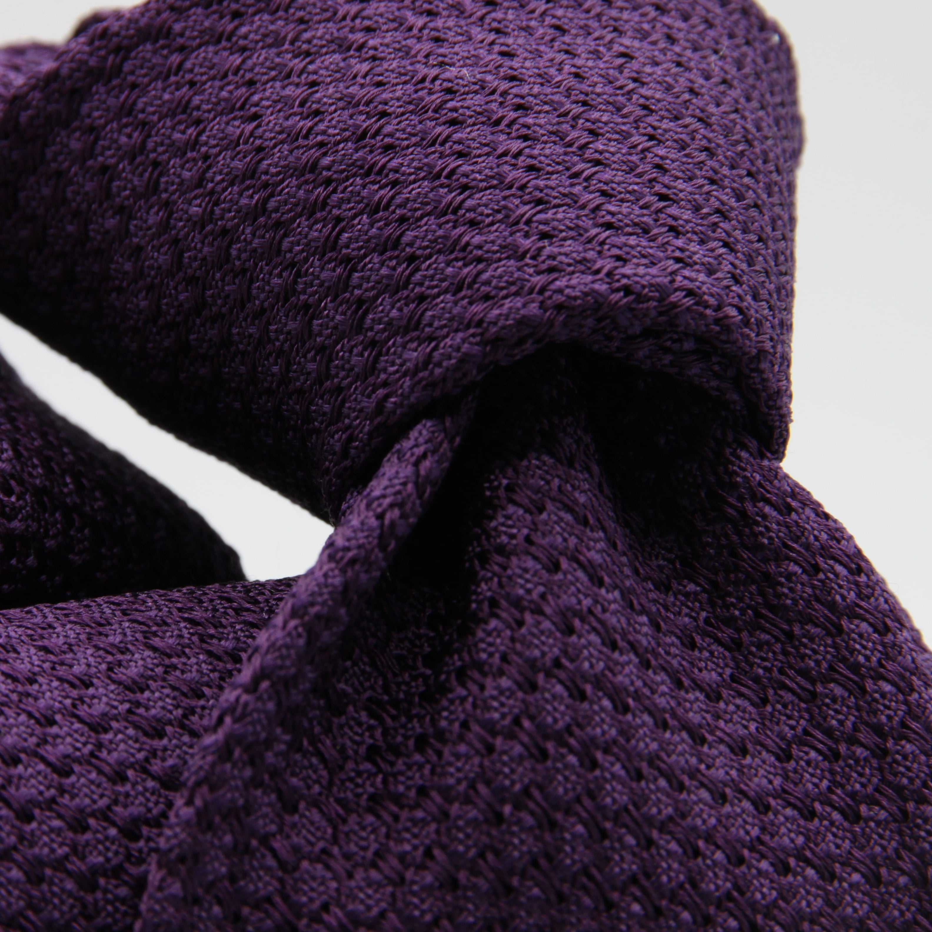 Cruciani &amp; Bella Tie
100% Silk Grenadine Garza Grossa

Tipped
Plain Purple Tie
Handmade in Italy
8 cm x 150 cm

#9499