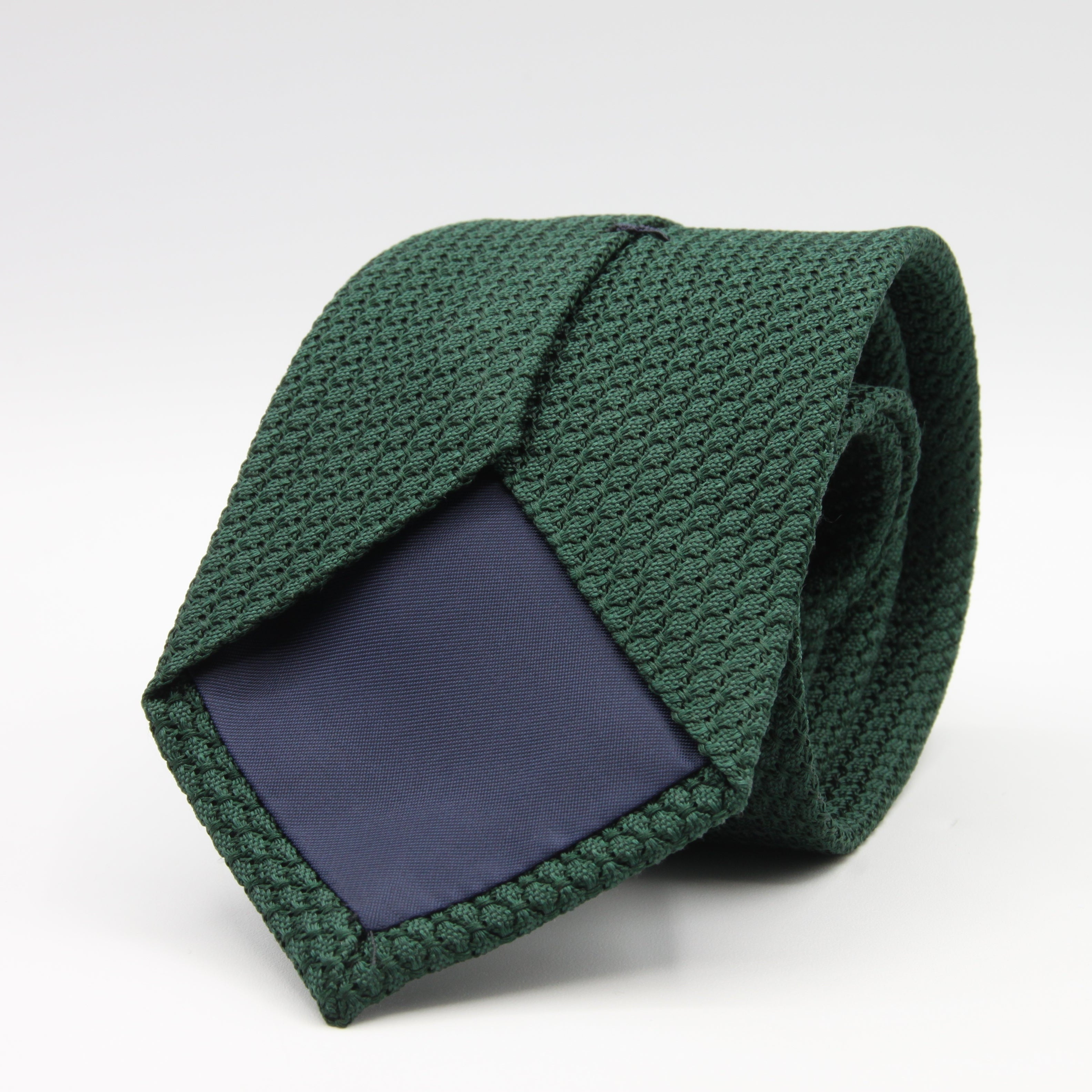 Cruciani &amp; Bella Tie
100% Silk Grenadine Garza Grossa

Tipped
Plain Forest Green Tie
Handmade in Italy
8 cm x 150 cm

#9501