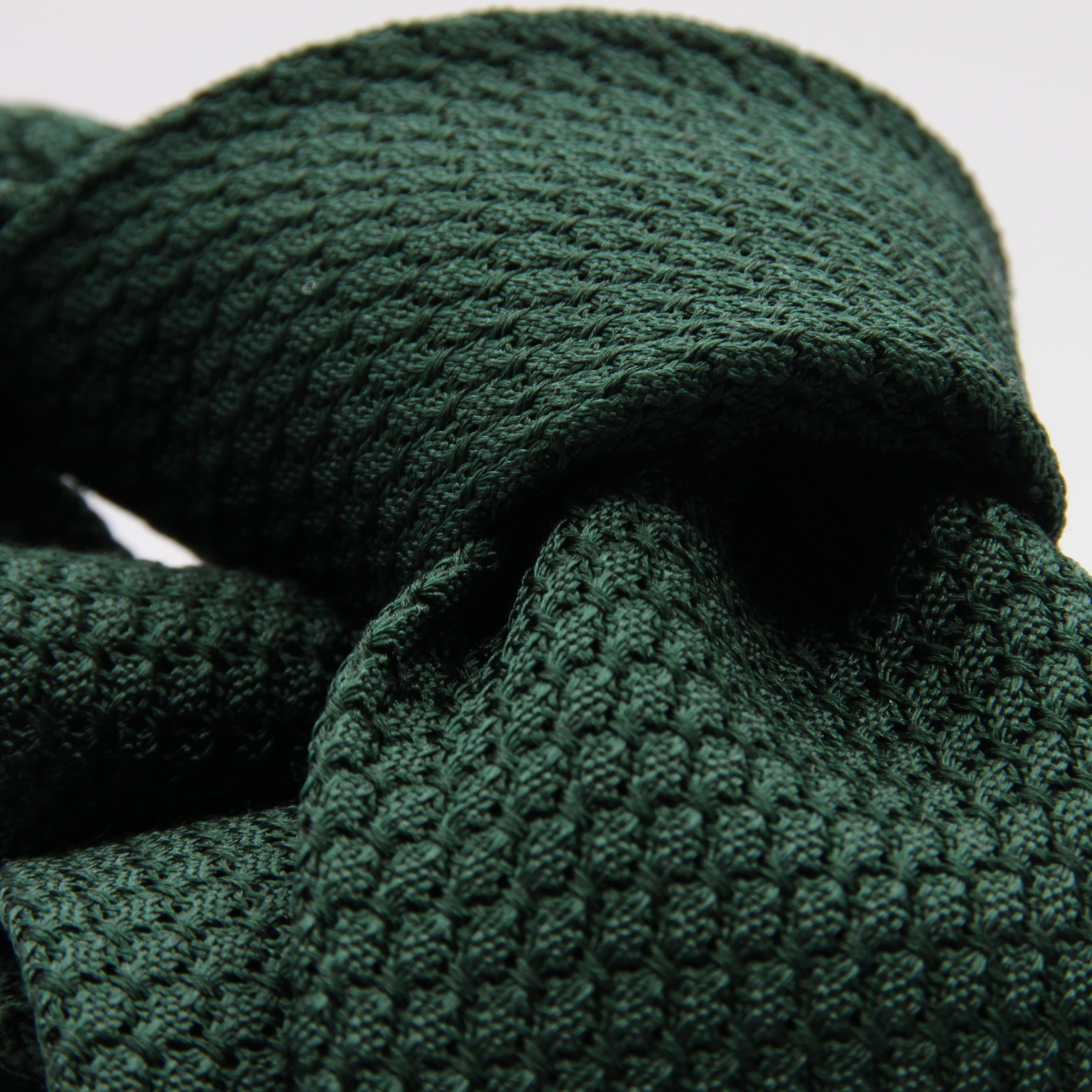 Cruciani &amp; Bella Tie
100% Silk Grenadine Garza Grossa

Tipped
Plain Forest Green Tie
Handmade in Italy
8 cm x 150 cm

#9501